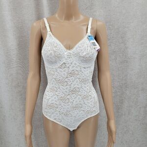 DIM Vintage Elegant Lace Bodysuit in Off White NEW